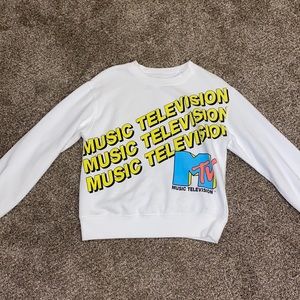 MTV crewneck sweatshirt.